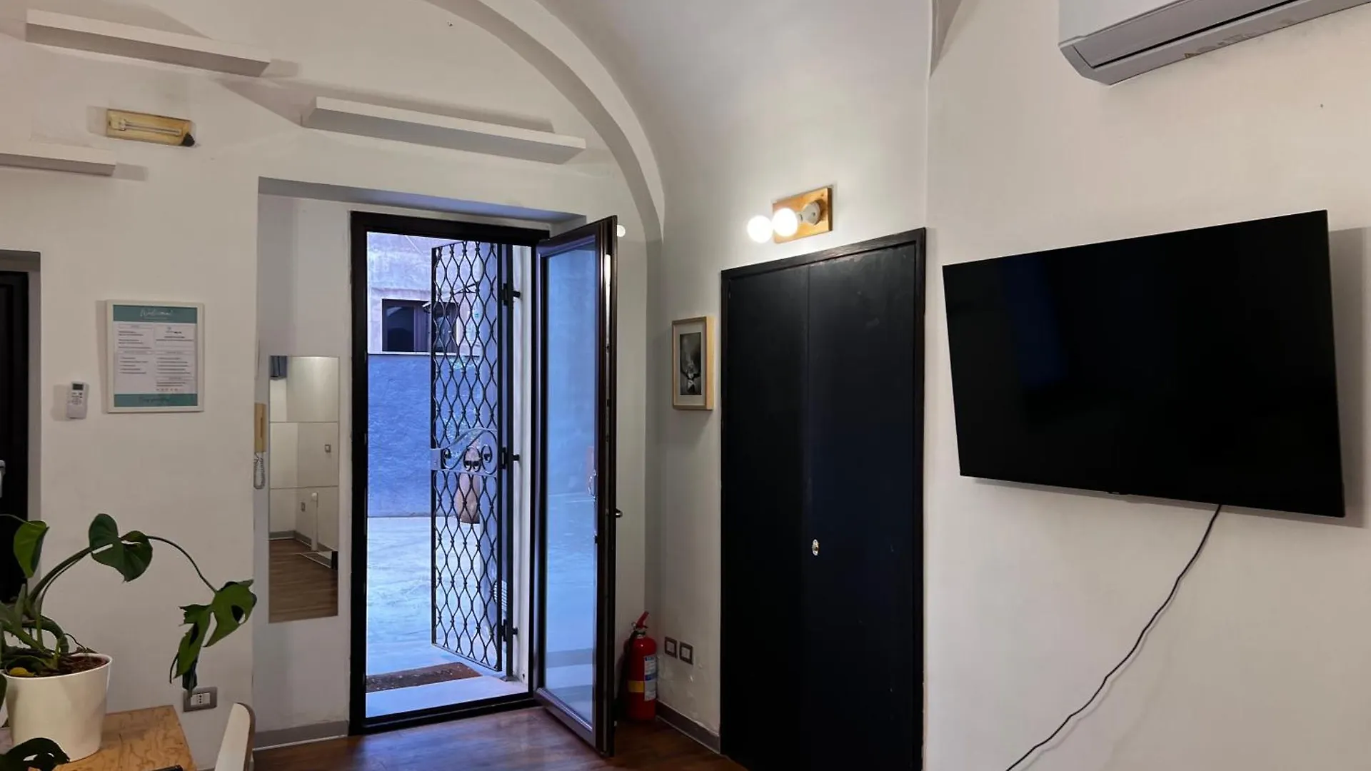 San Michele Suite - Intero Appartamento In Pieno Centro Catane 0*,